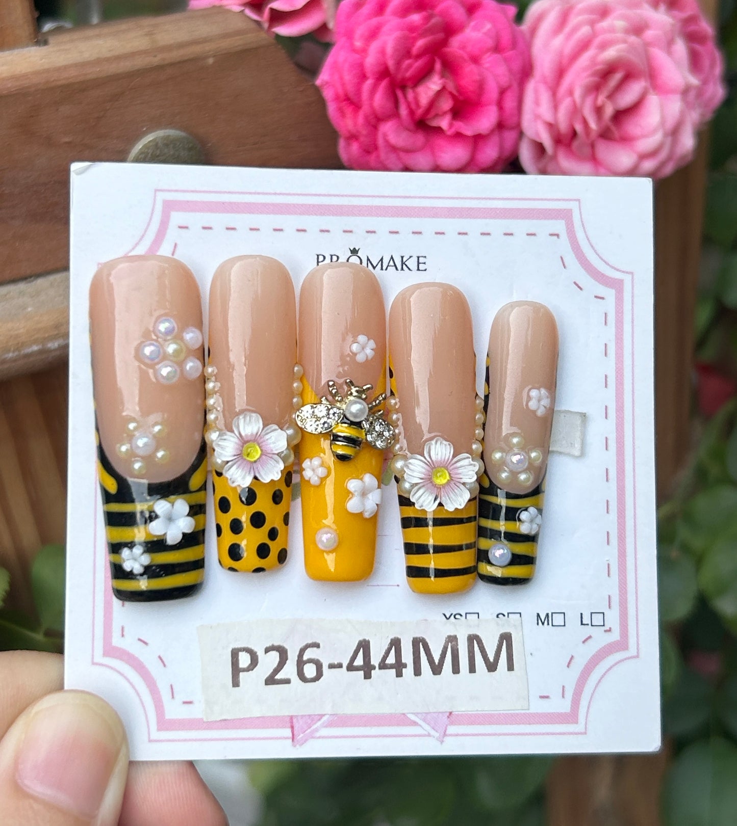 BEE'S GARDEN