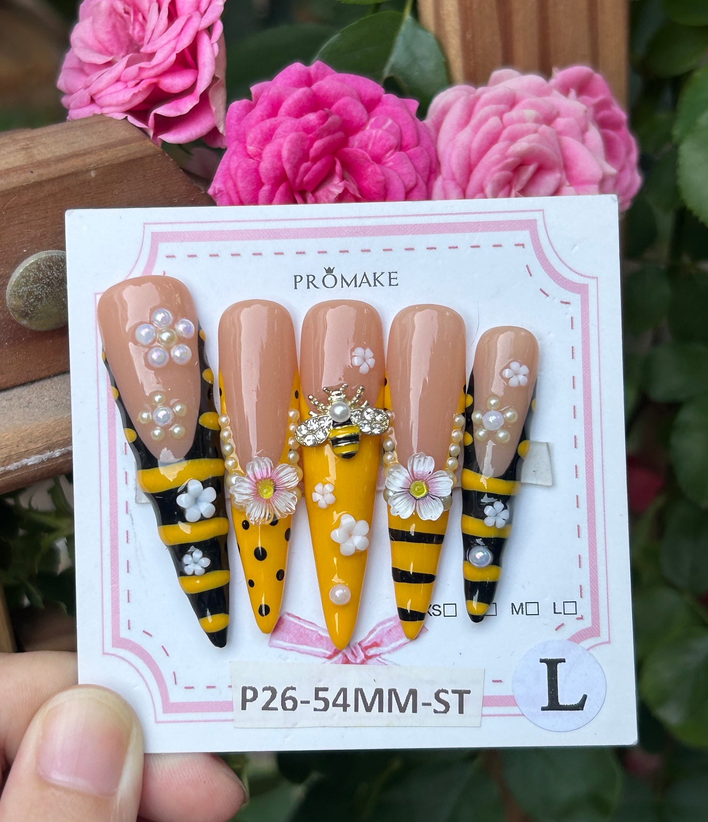 BEE'S GARDEN